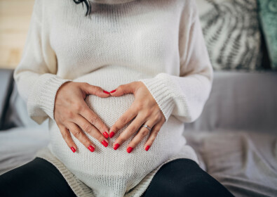 Faut-il bannir la coloration et le vernis ?